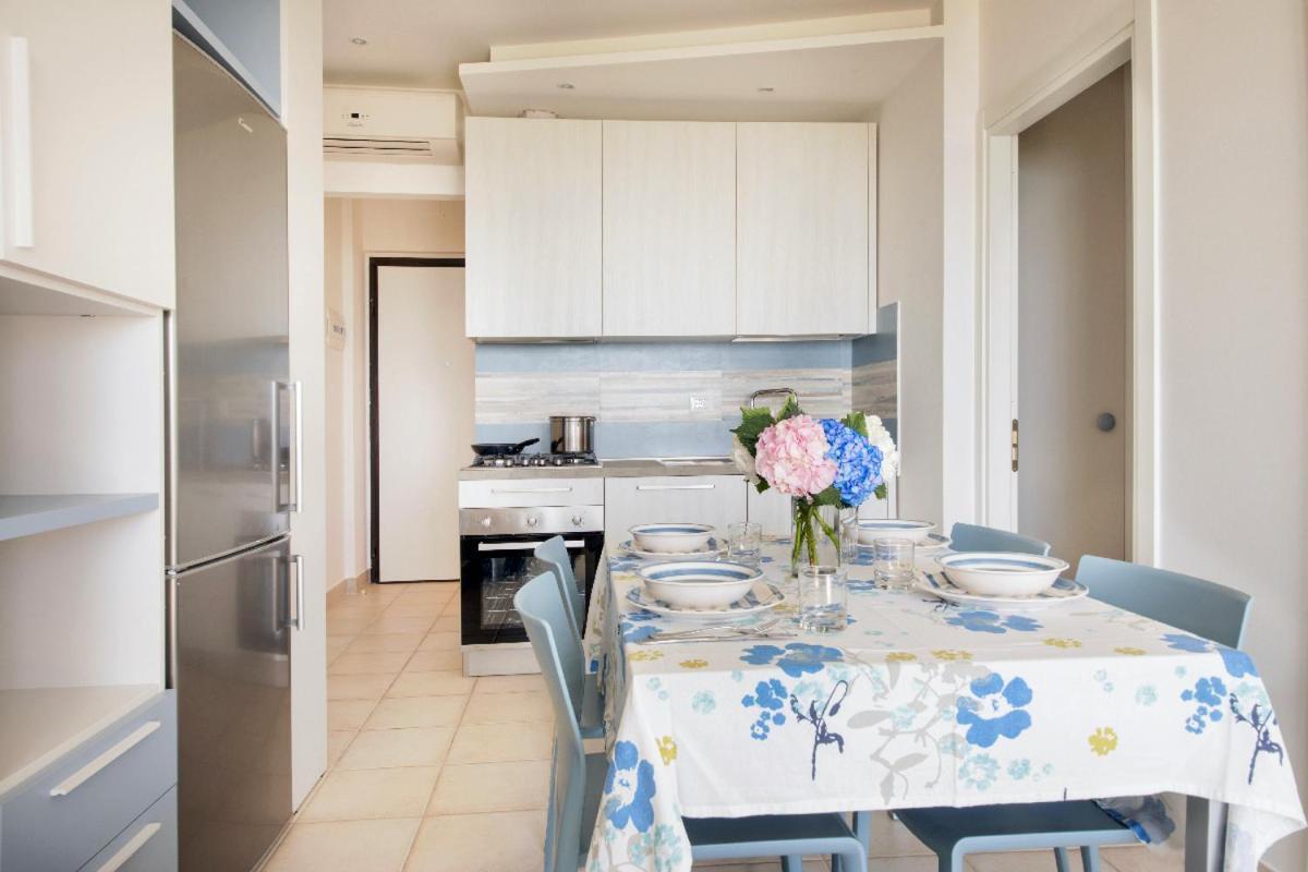 Residence Brezza Di Mare San Benedetto del Tronto Eksteriør bilde