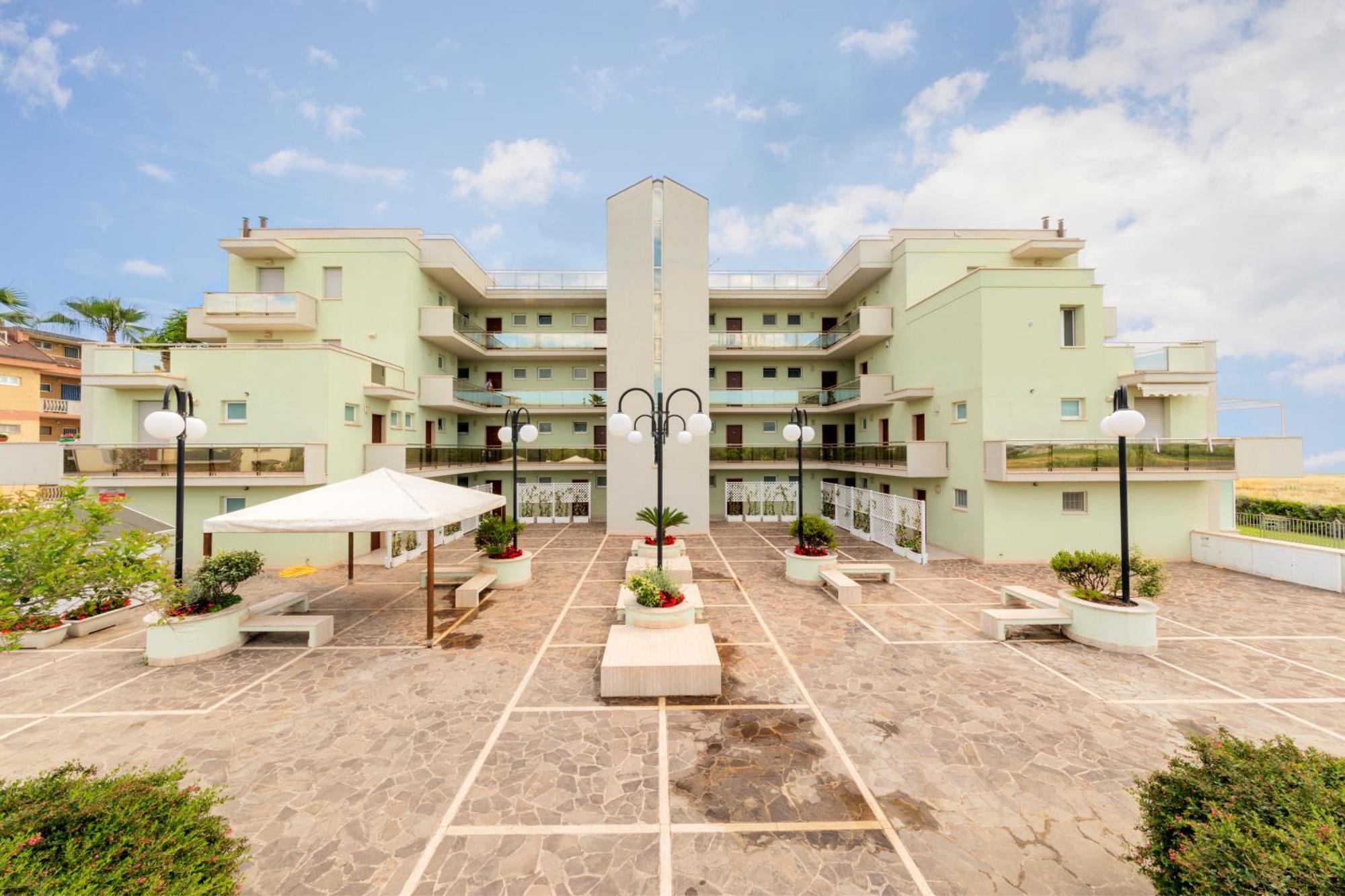 Residence Brezza Di Mare San Benedetto del Tronto Eksteriør bilde