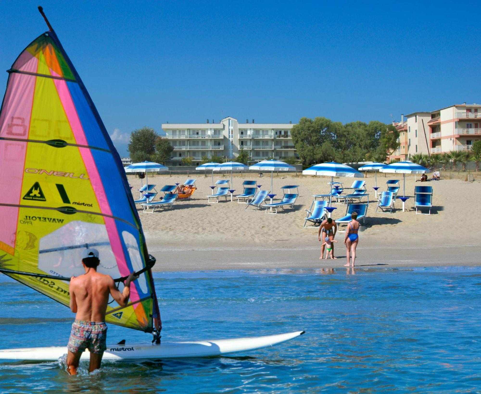 Residence Brezza Di Mare San Benedetto del Tronto Eksteriør bilde